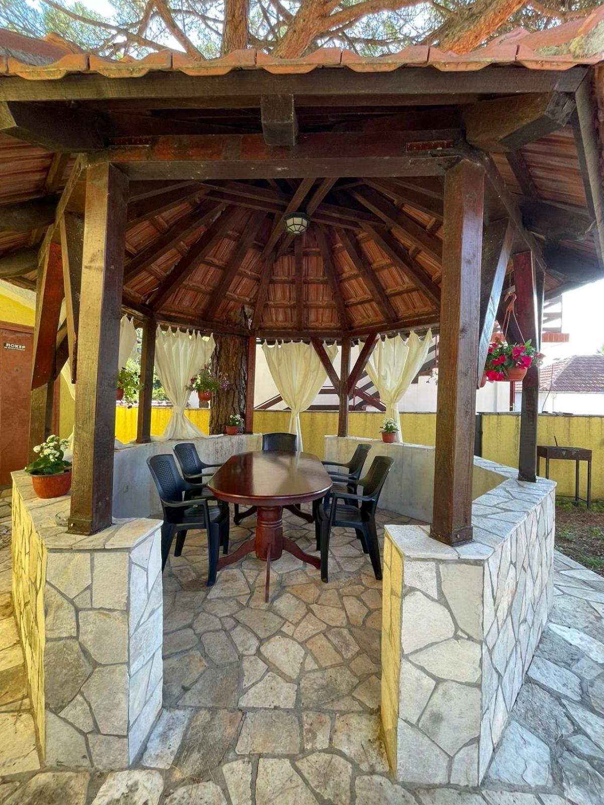Apartments Villa-G Lustica 蒂瓦特 外观 照片