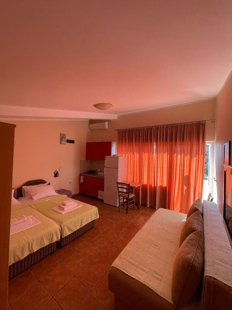 Apartments Villa-G Lustica 蒂瓦特 外观 照片