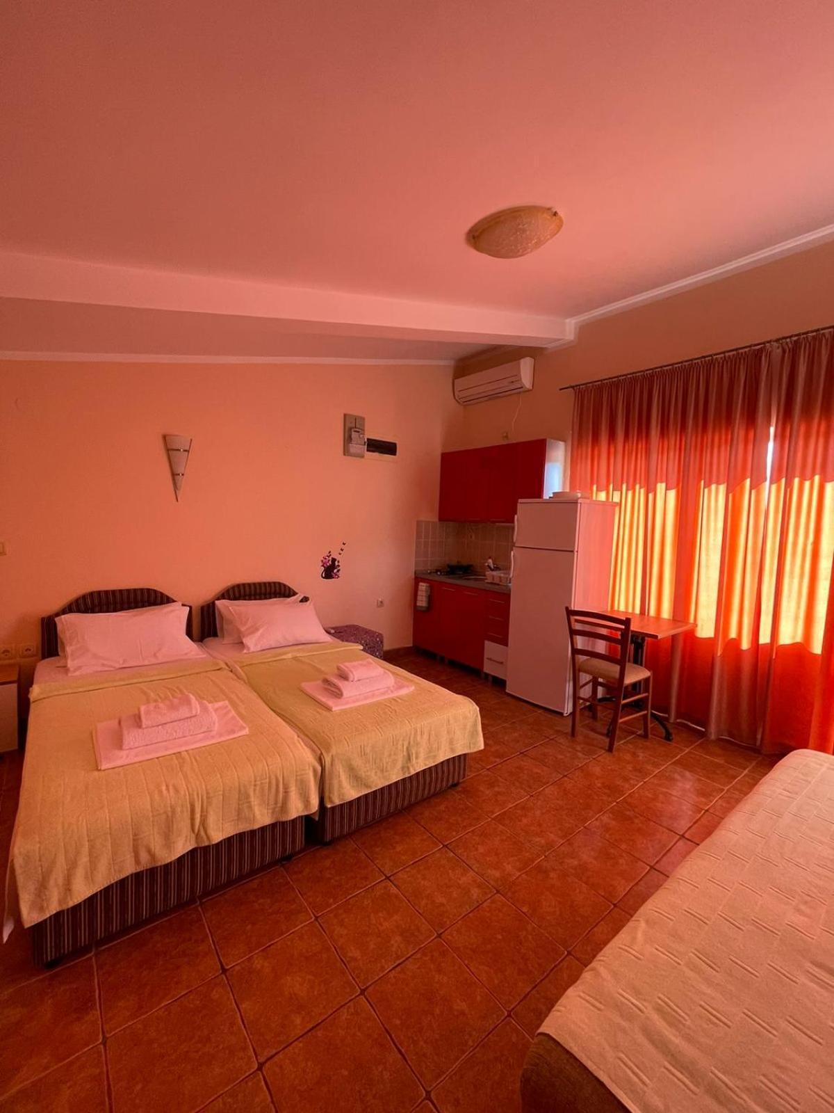 Apartments Villa-G Lustica 蒂瓦特 外观 照片