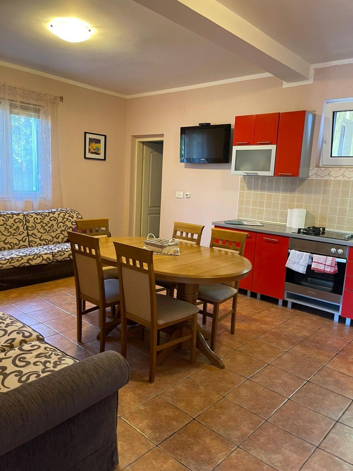 Apartments Villa-G Lustica 蒂瓦特 外观 照片